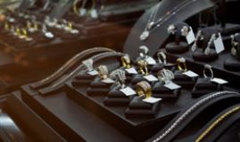 Passgenauer Schutz für die Uhren- und Schmuck-Industrie. Sicherheit individuell gelöst.